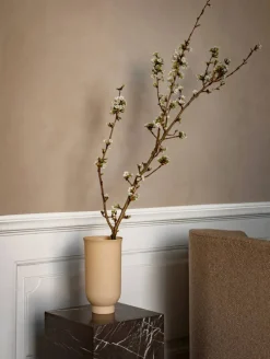 Plinth tall sidobord 30x30x51 cm Brown