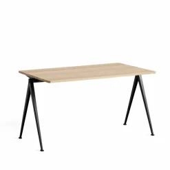 Pyramid 01 skrivbord Oak matt lacqured-140x75cm-svart stålstativ