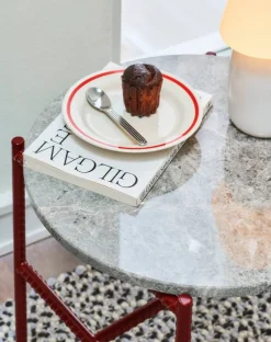 Rebar sidobord Ø45 cm Grey marble-barn red