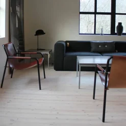 September loungestol Cognac-svartlackat stålstativ