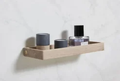 Shelf 11 vägghylla 44 cm Lacquered oak