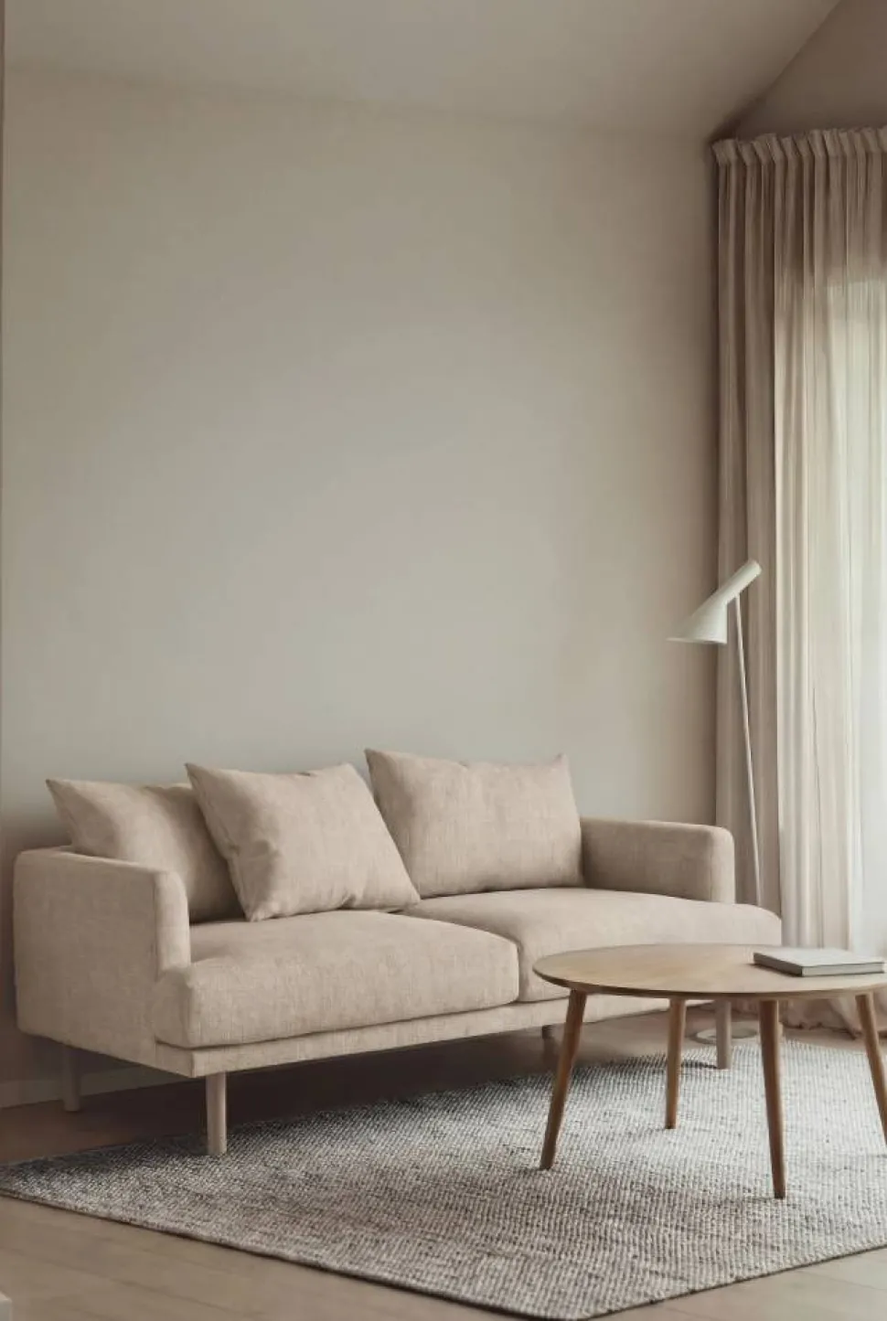 Sjövik soffa Same Beige 6670-vitoljad ek 2 5-sits