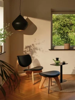 Slab loungestol klädd sits Natural oak-black leather