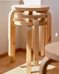 Stool 60 Villi pall jubileumsutgåva 90 år Björk