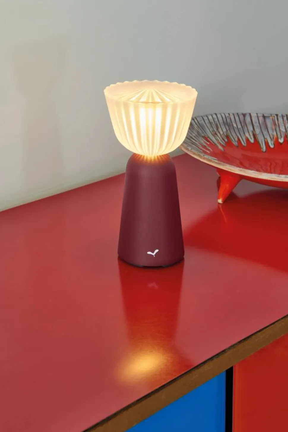 Swiing portabel bordslampa Black cherry (vinröd)