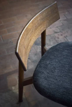 Tetra lounge chair Granitfärgat tyg-mörkoljad ek