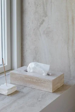 Travertine näsdukslåda 14x25 5 cm Linen