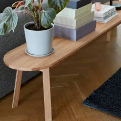 Triangle Leg bänk water-based lacquered oak 150 cm
