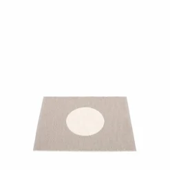 Vera small one matta mud/vanilla 70x90 cm