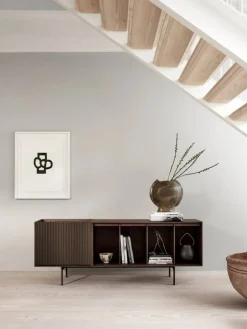 Vipp Cabinet H1 sideboard med ben Dark oak-marble doors