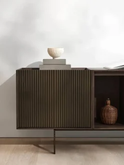 Vipp Cabinet H1 sideboard med ben Dark oak-marble doors