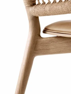 Vipp488 Cabin Lounge Chair Light oak-sand leather