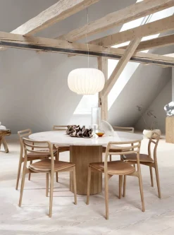 Vipp495 Cabin matbord Ø150 cm Light Jura marble-light oak