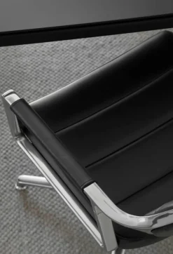 Vipp453 Swivel kontorsstol Leather black-pol. aluminium