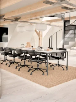 Vipp453+ Swivel kontorsstol med hjul Black aluminium-black leather