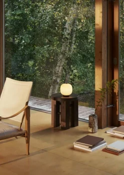 VL45 Radiohus portabel lampa Ø17 5 cm Brass-pale yellow glass