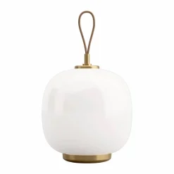 VL45 Radiohus portabel lampa Ø17 5 cm Brass-white opal glass
